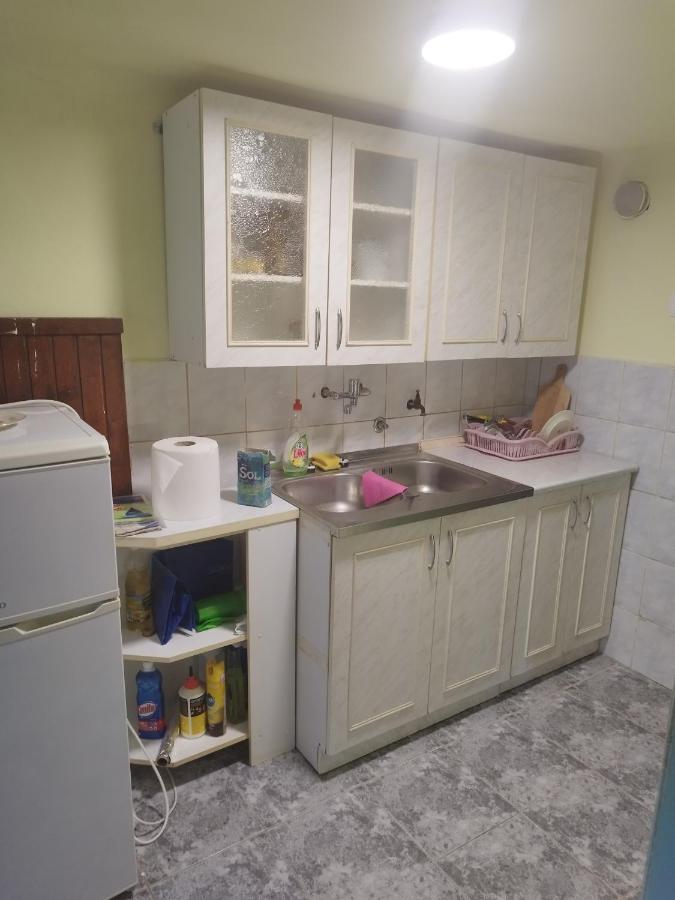 Heli Budget Condo غييكا المظهر الخارجي الصورة